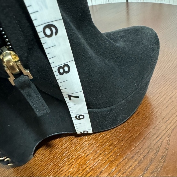 YSL YVES SAINT LAURENT MADGE ANKLE BOOTIE. Side Zip with corset detail 37.5 EUC - Picture 12 of 14